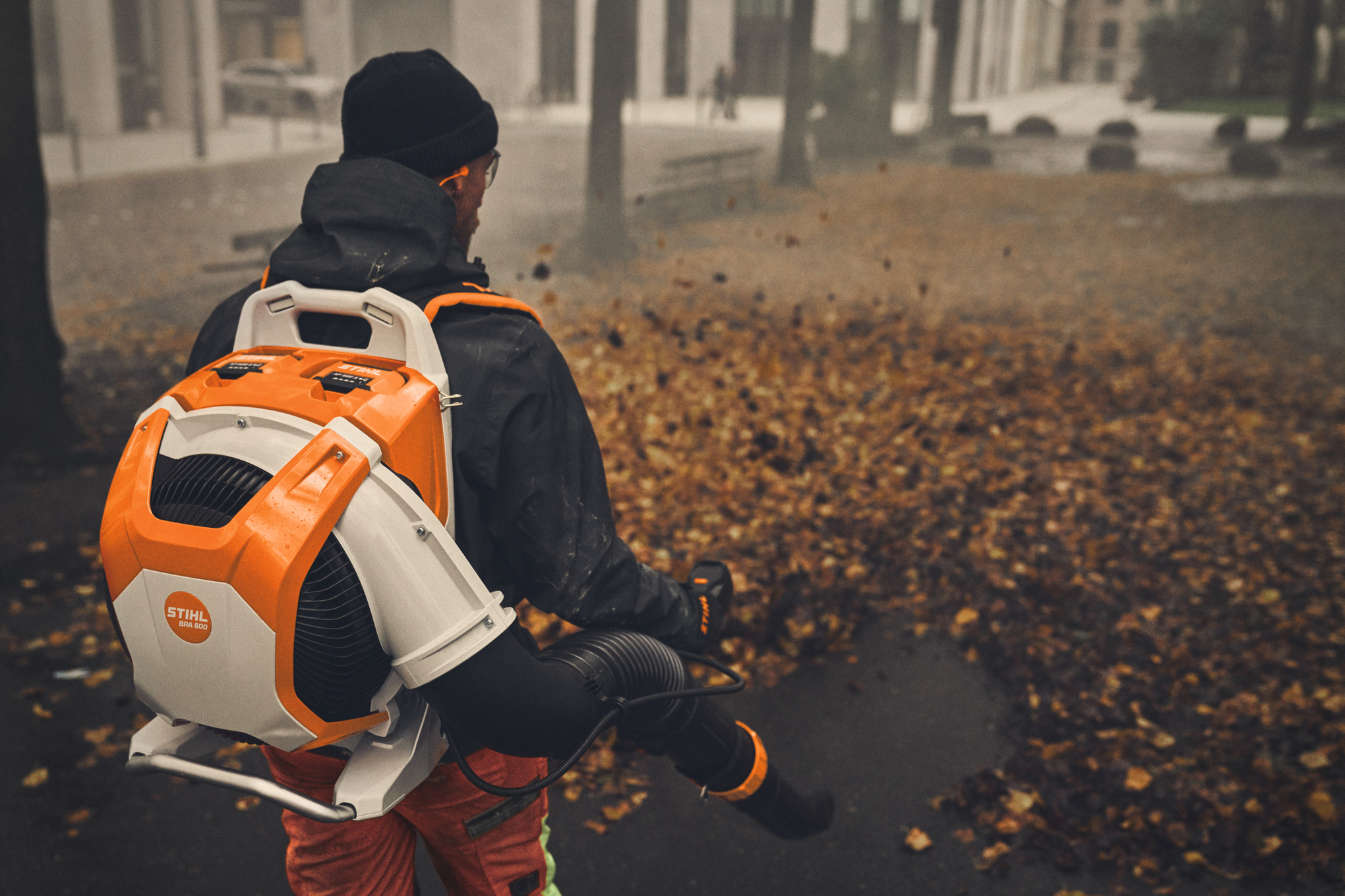 BRA 600 Battery Backpack Blower Skin Only