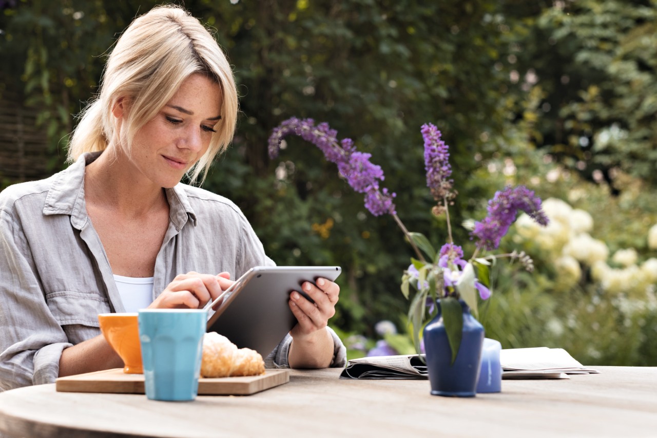 The MY STIHL customer portal on a tablet and a smartphone