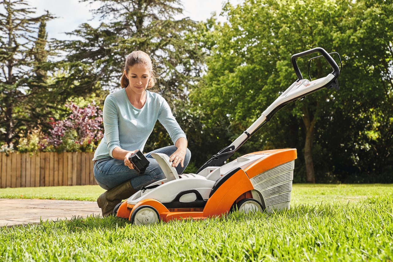 Maintenance and repair at STIHL Approved Dealers