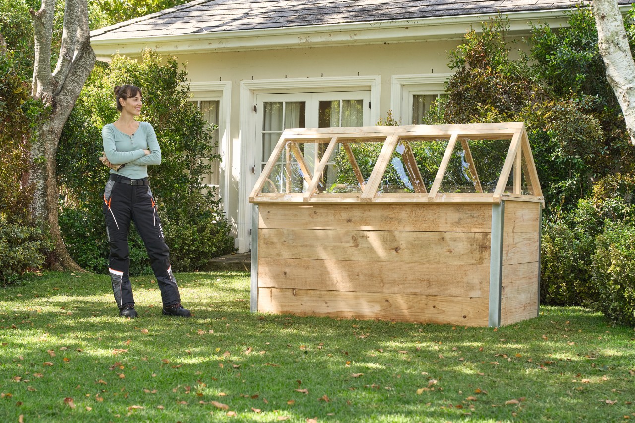 DIY wooden raised bed cover