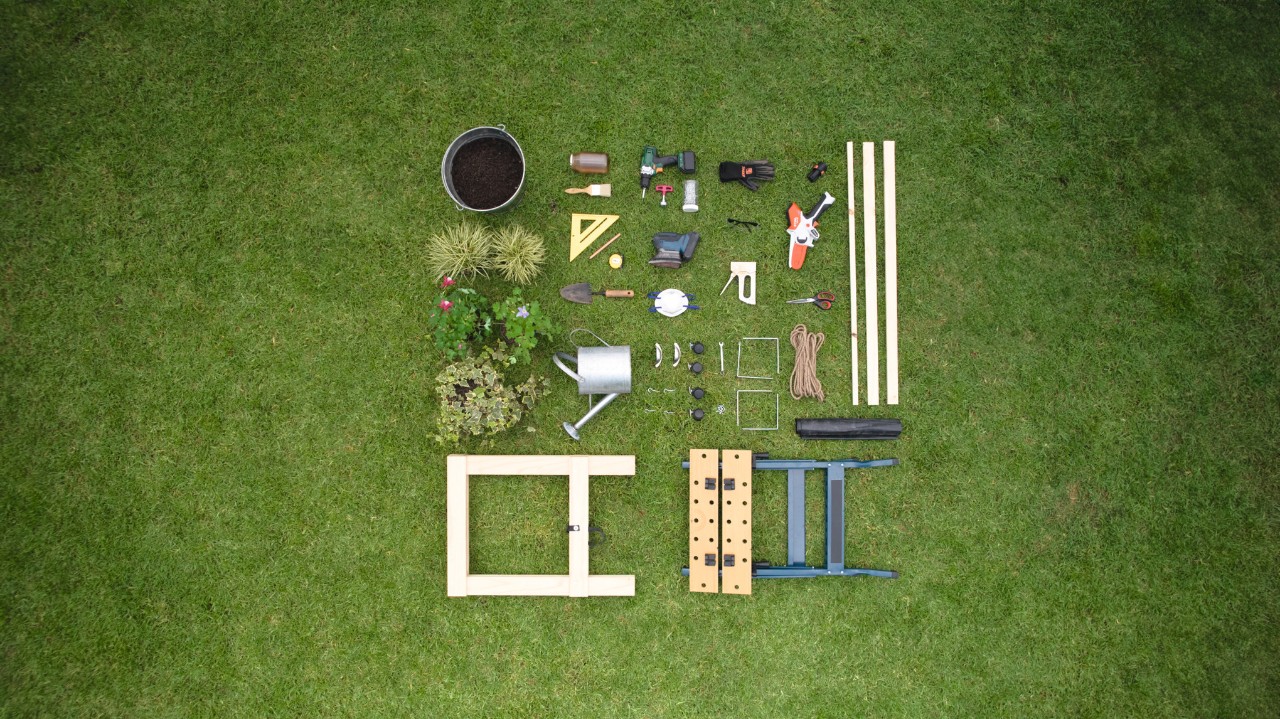 Bird’s-eye view of the materials and equipment needed to build a planter