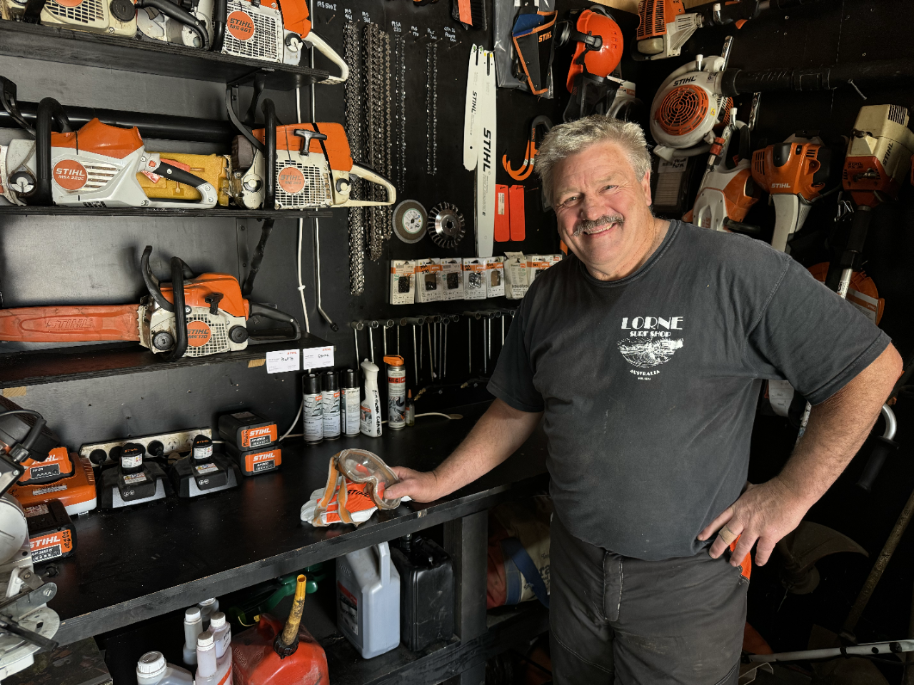 Chainsaw safety tips - personal protective equipment