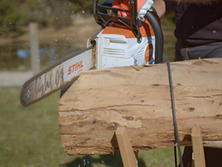 Chainsaw safety tips - reactive forces