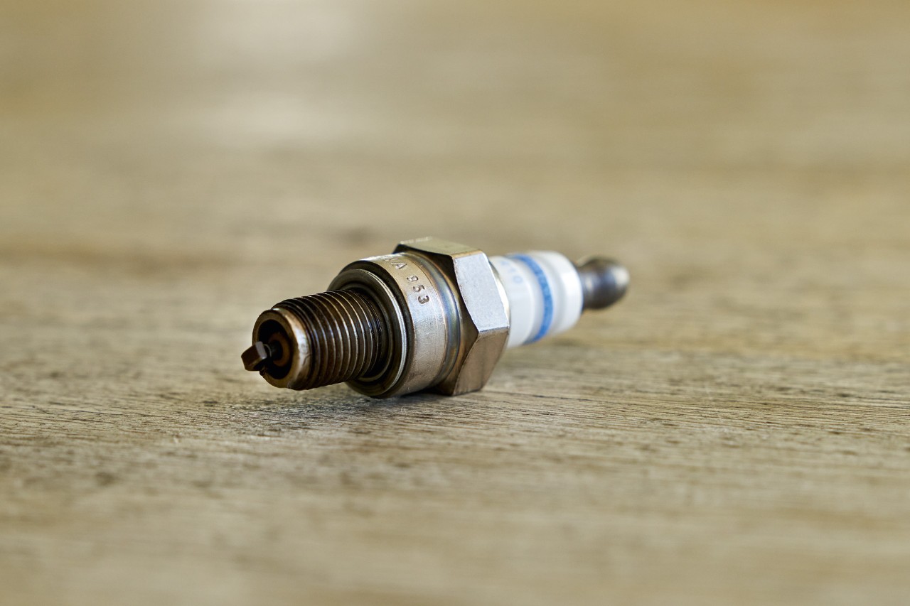 Brushcutter spark plug